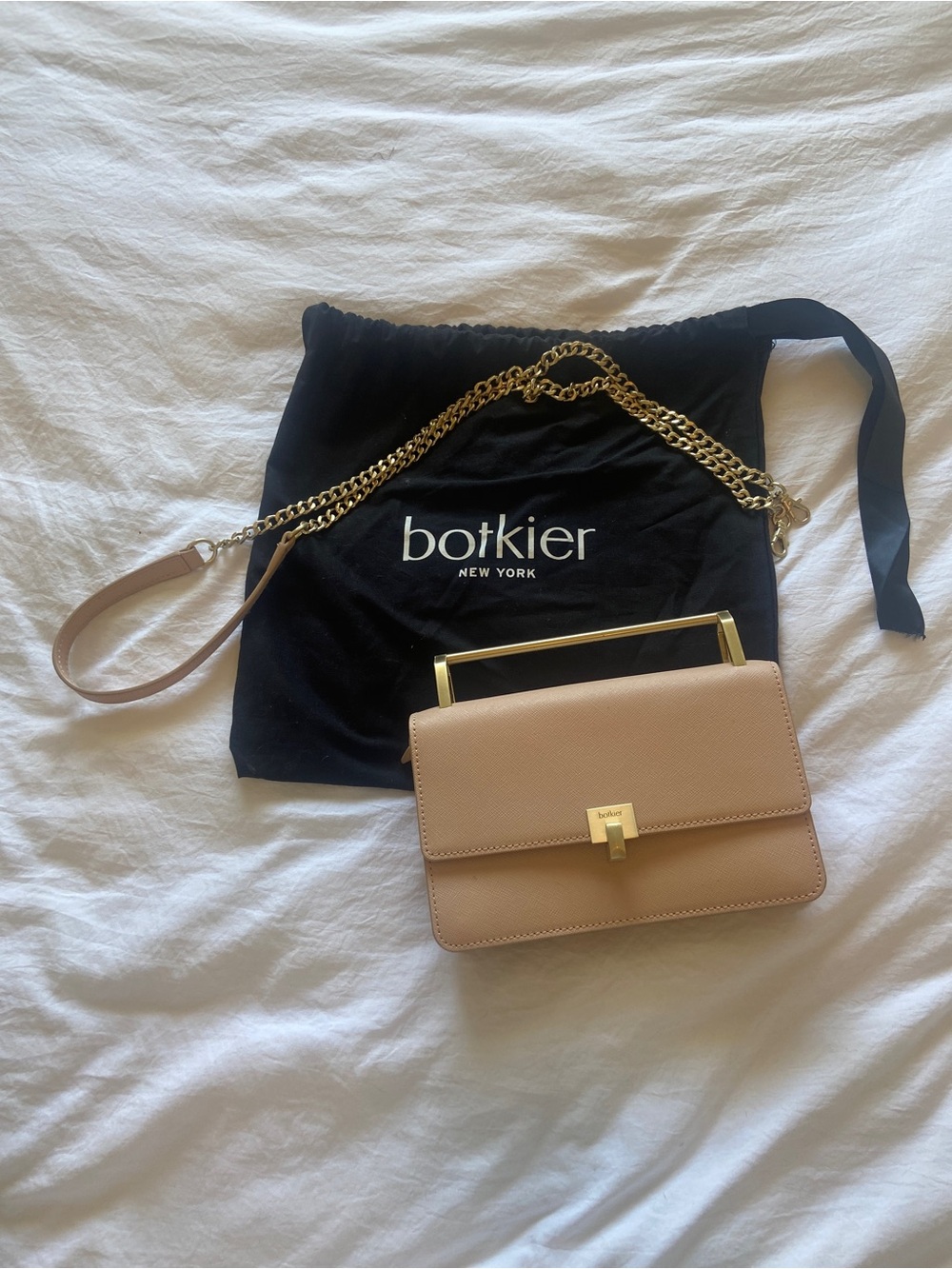 Botkier Nude Blush Leather Crossbody with Gold Hardware - Picture 2 of 9
